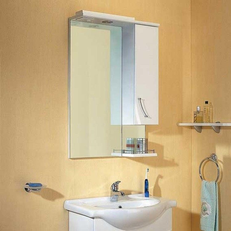 Как повесить шкаф в ванной. Зеркало шкаф Аквелла. Зеркало с шкафчиком Аквелла. Aqwella зеркальный шкафчик для ванной. Зеркало Аквелла с подсветкой.